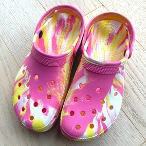 CROCS | Tie Dye Classic Platform